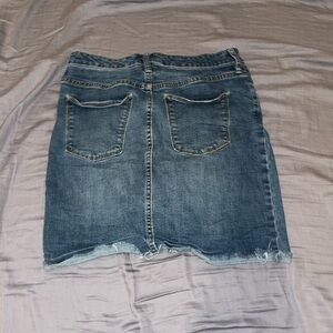 universal thread demon skirt size 12